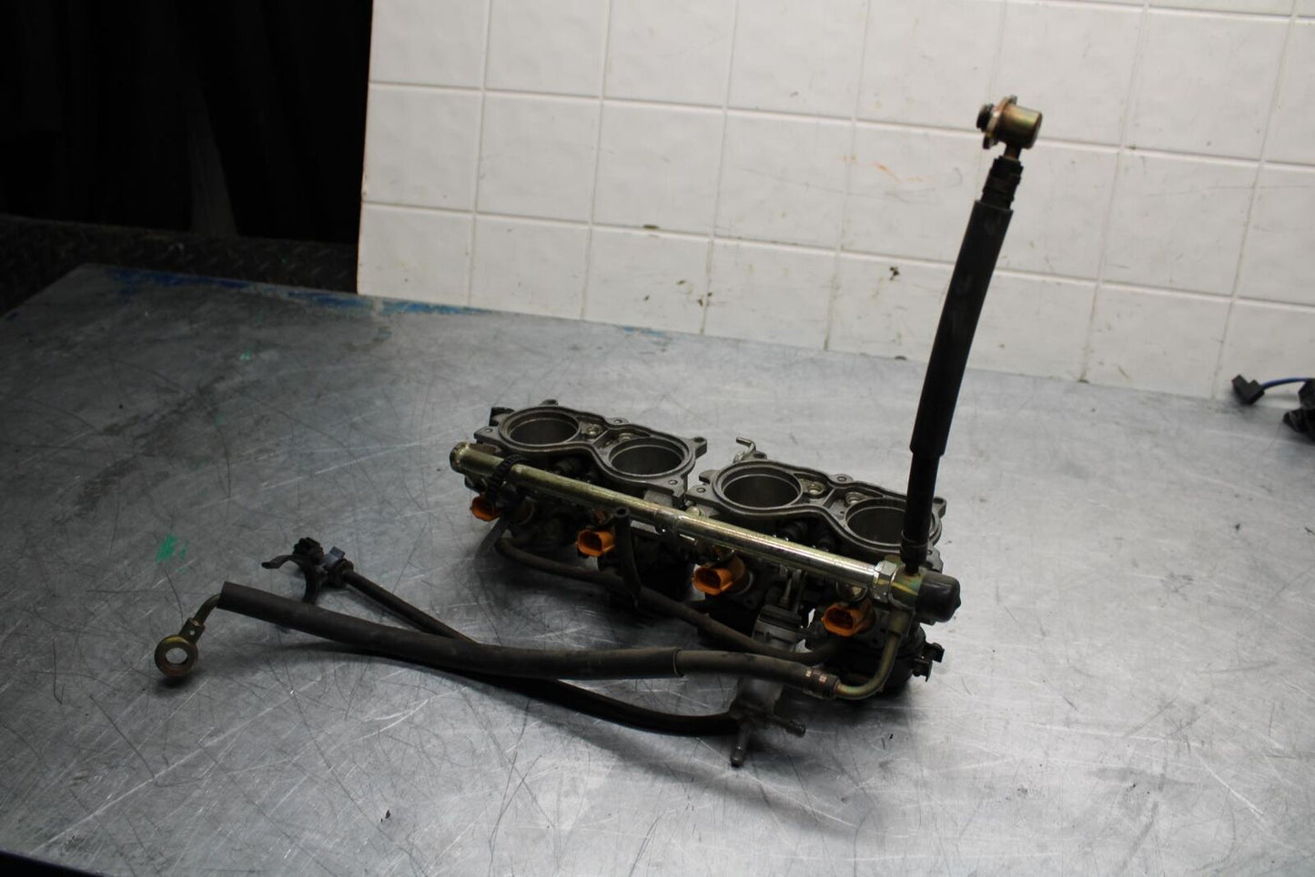 05-06 HONDA CBR600RR MAIN FUEL INJECTORS / THROTTLE BODIES BB444