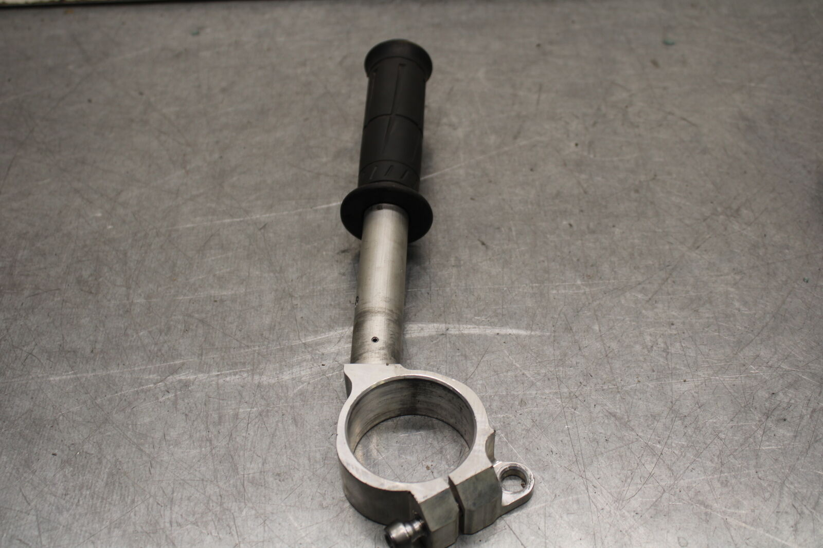 16 KAWASAKI NINJA ZX10R LEFT CLIP ON HANDLEBAR 46003-0657 BB650