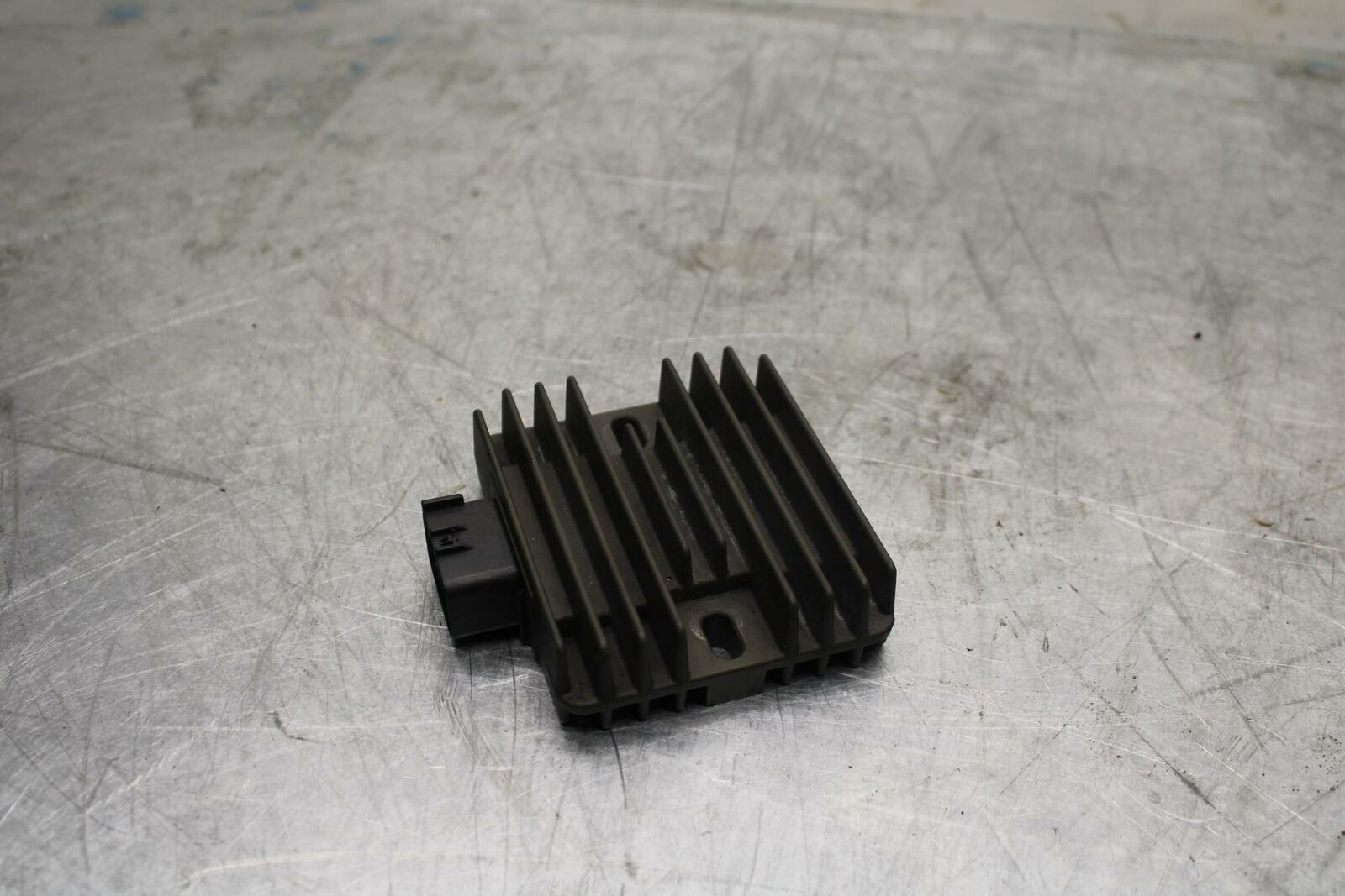 10-13 KAWASAKI Z1000 RECTIFIER VOLTAGE REGULATOR BB421