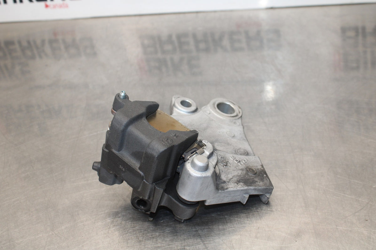 23-24 YAMAHA MT-07 REAR BACK BRAKE CALIPER W MOUNT BRACKET BB194