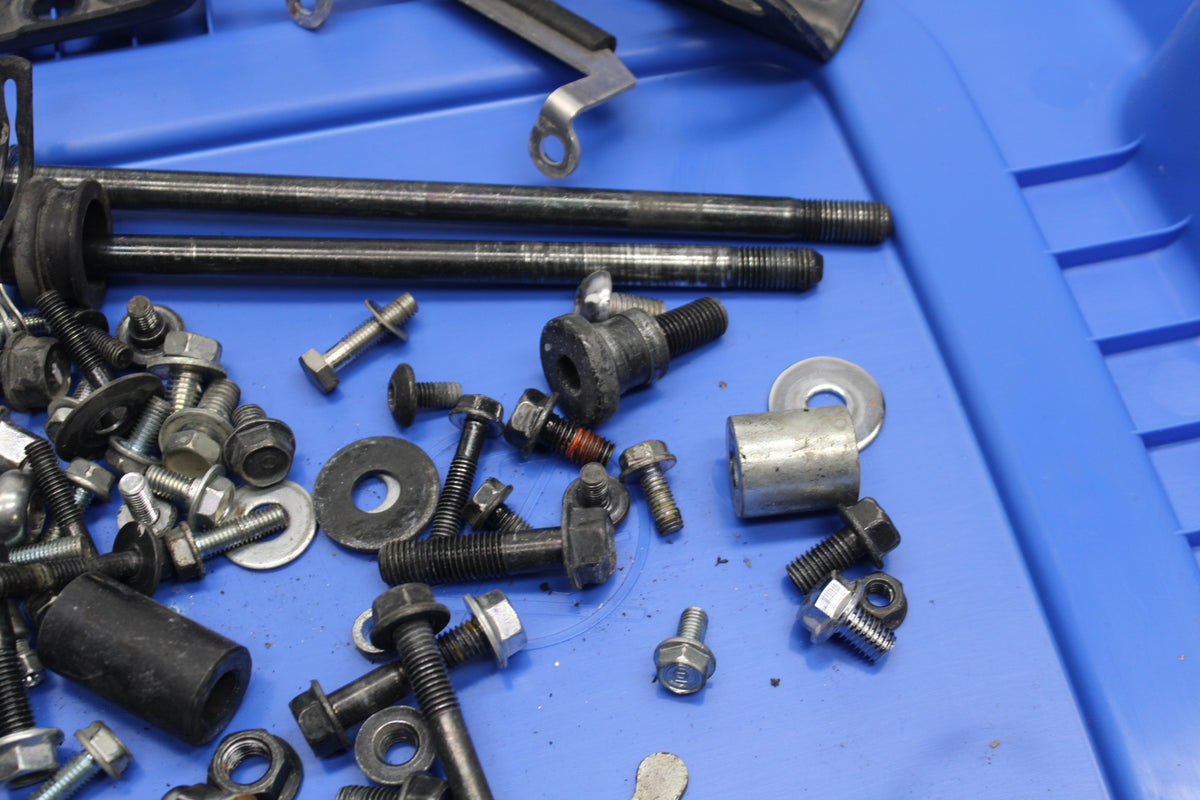 10-13 HONDA SHADOW RS 750 VT750RS MOUNTING BOLTS HARDWARE MOTOR SCREWS BB718