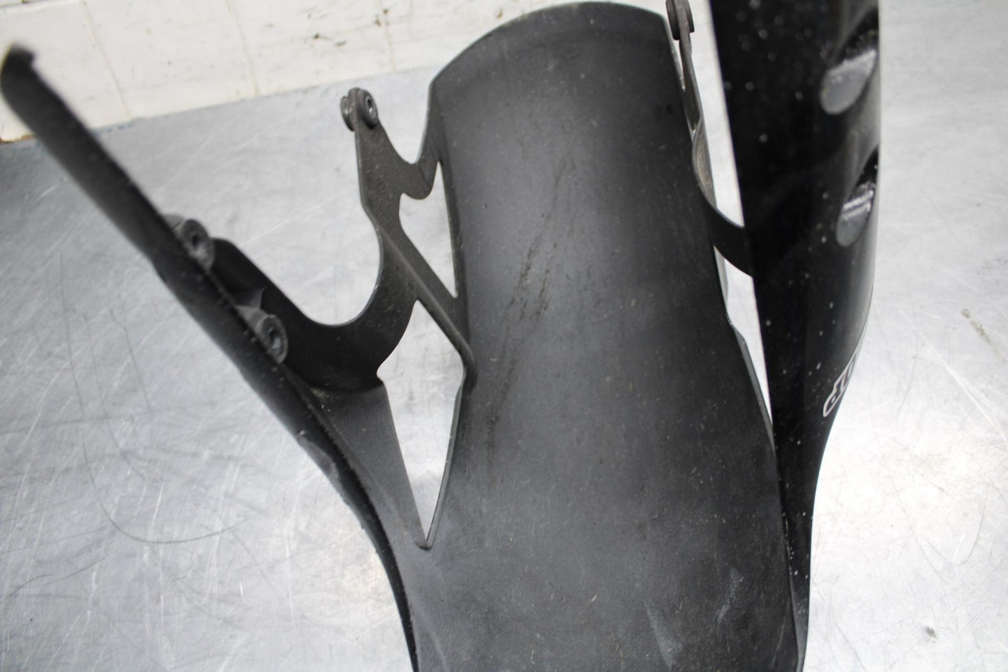 09-14 YAMAHA YZF R1 AFTERMARKET FRONT WHEEL FENDER COWL FAIRING BB471