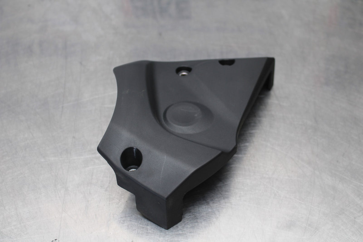 23-24 YAMAHA MT-07 ENGINE SPROCKET COVER BB194