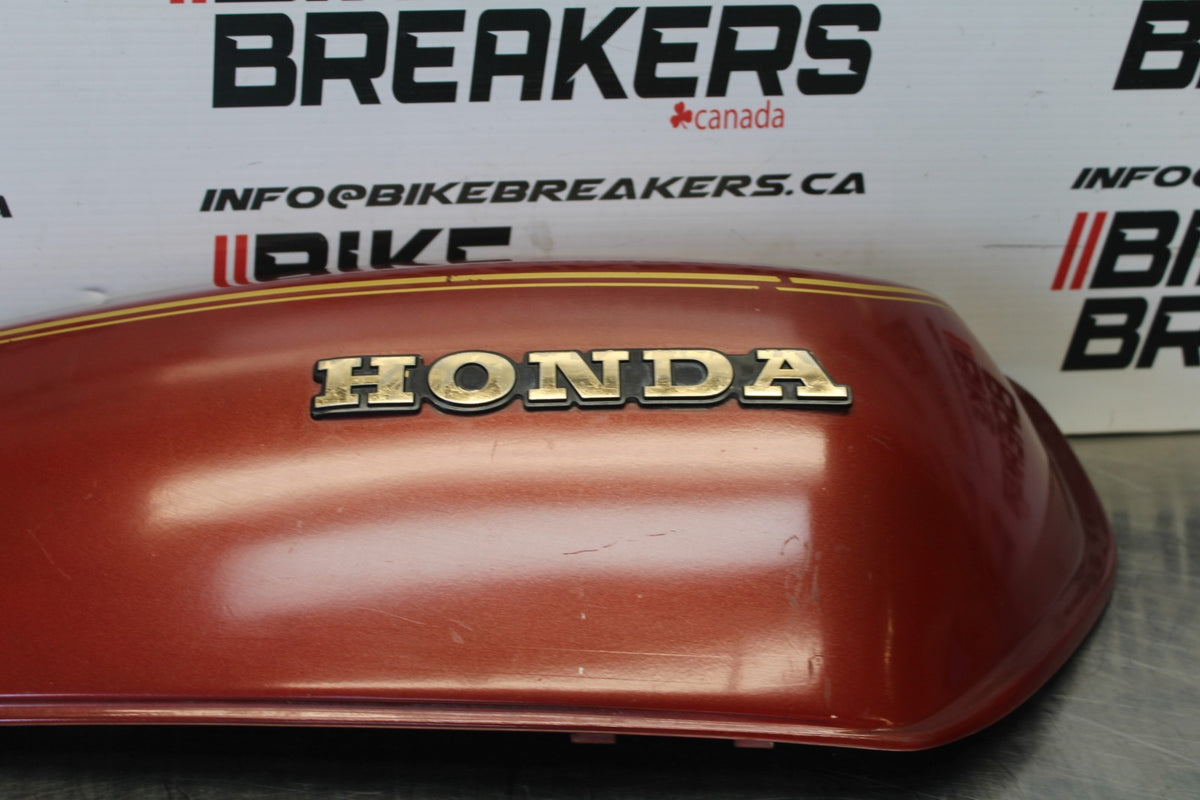 76-77 HONDA GOLDWING 1000 RIGHT GAS TANK CAP COVER TRIM PANELCOWL FAIRING BB171