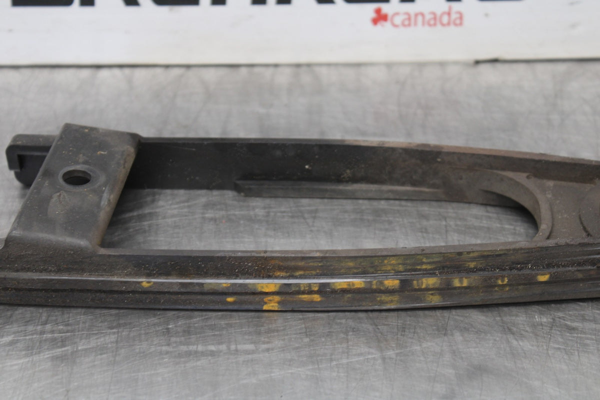 03 YAMAHA YZF R1 SWINGARM CHAIN BUFFER SLIDER GUIDE BB895