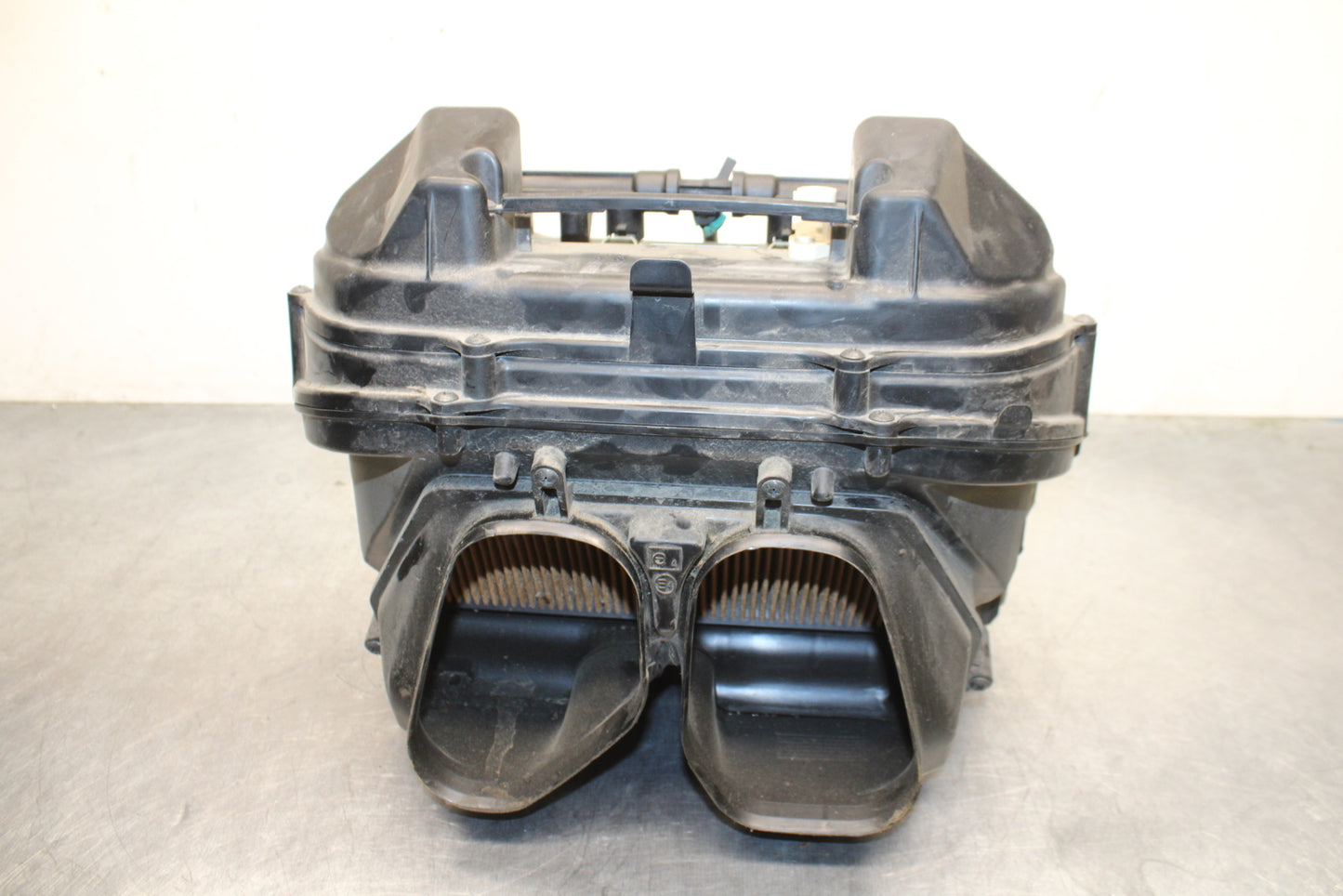 09 HONDA CBR600RR AIRBOX AIR INTAKE FILTER BOX BB760