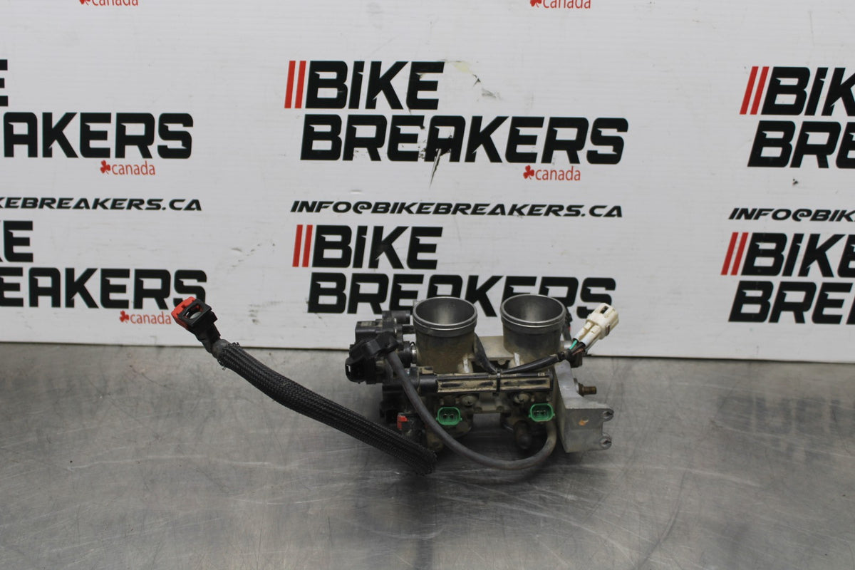 13-17 KAWASAKI NINJA 300 MAIN FUEL INJECTORS / THROTTLE BODIES BB429