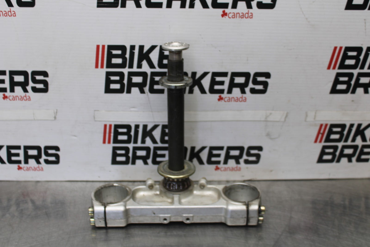 05 DUCATI SUPERSPORT 800 FRONT FORKS CLAMP LOWER TRIPLE TREE STEM BB913