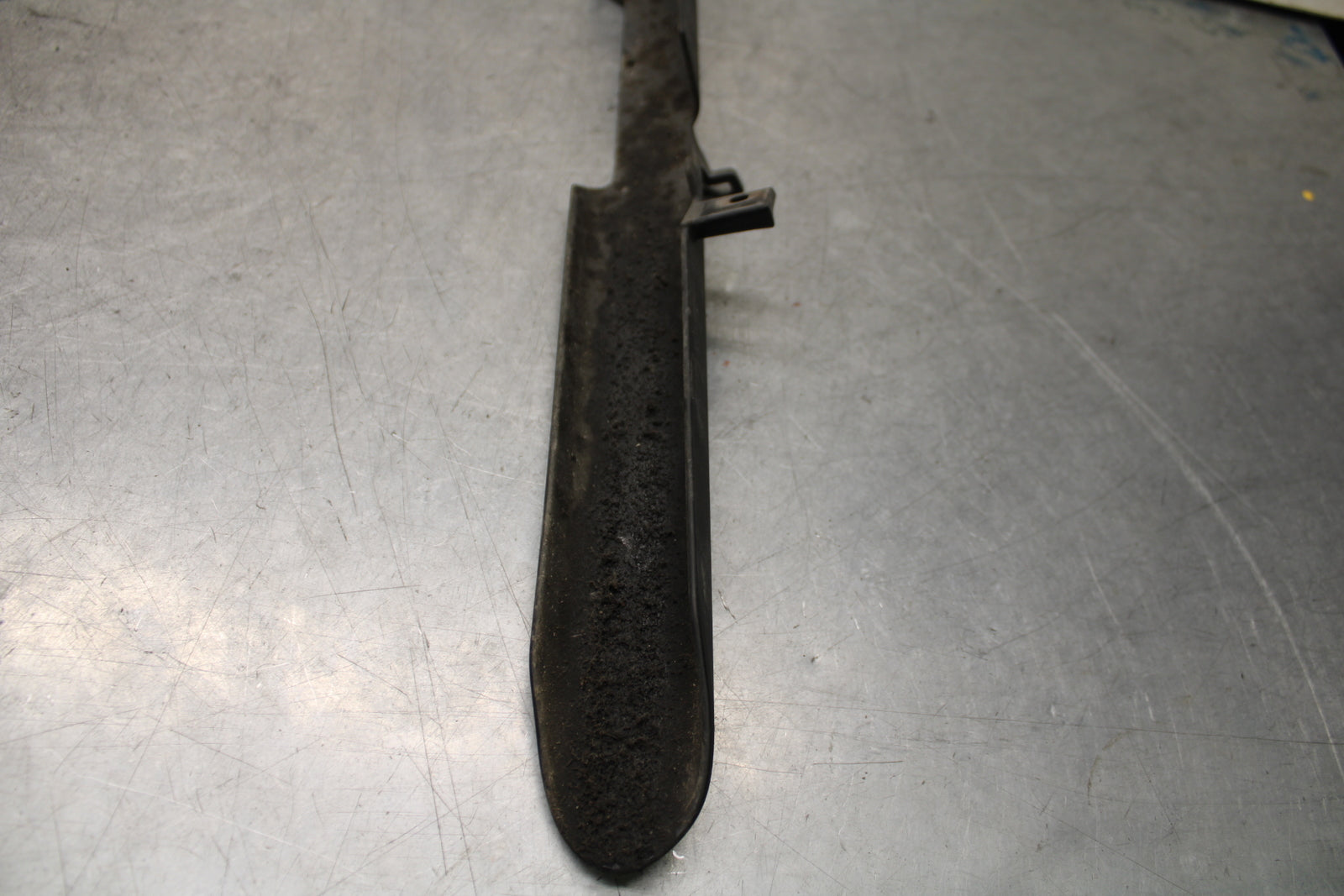 16 KAWASAKI NINJA ZX10R REAR BACK DRIVE CHAIN GUARD SHIELD 36014-0062  BB650