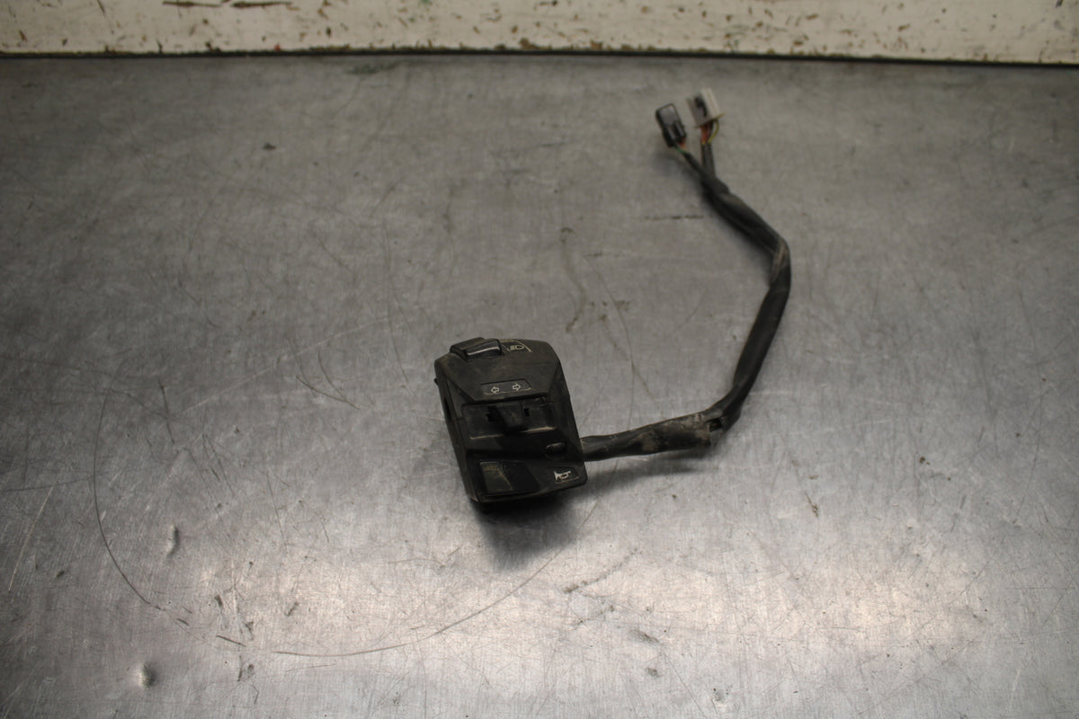 13-16 KTM 390 DUKE LEFT CLIP ON HANDLE HORN SIGNALS SWITCH SWITCHES BB748