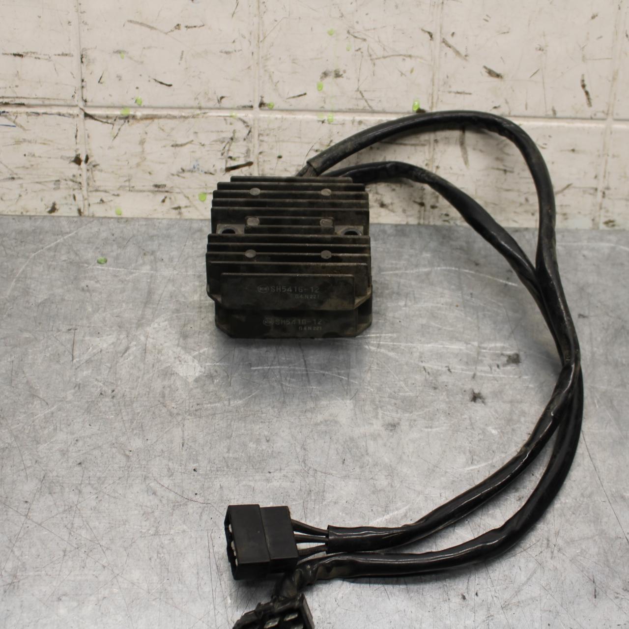 2005 Kawasaki Vulcan 1600 VN1600D Nomad RECTIFIER VOLTAGE REGULATOR BB556