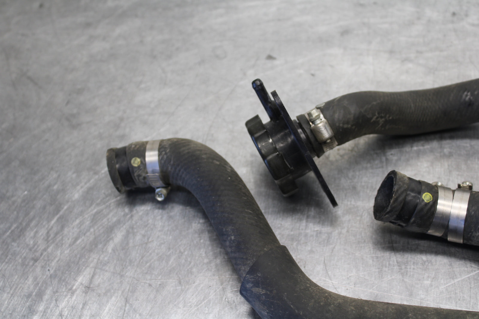04 SUZUKI INTRUDER 800 RADIATOR HOSES ENGINE COOLANT WATER PIPES HOSE SET BB758