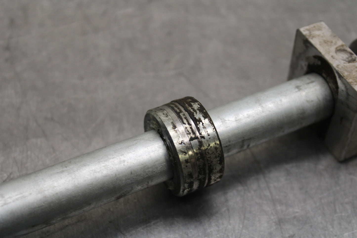 12-17 KAWASAKI NINJA 650 REAR AXLE BACK WHEEL RIM PIVOT BOLT AXEL BB129