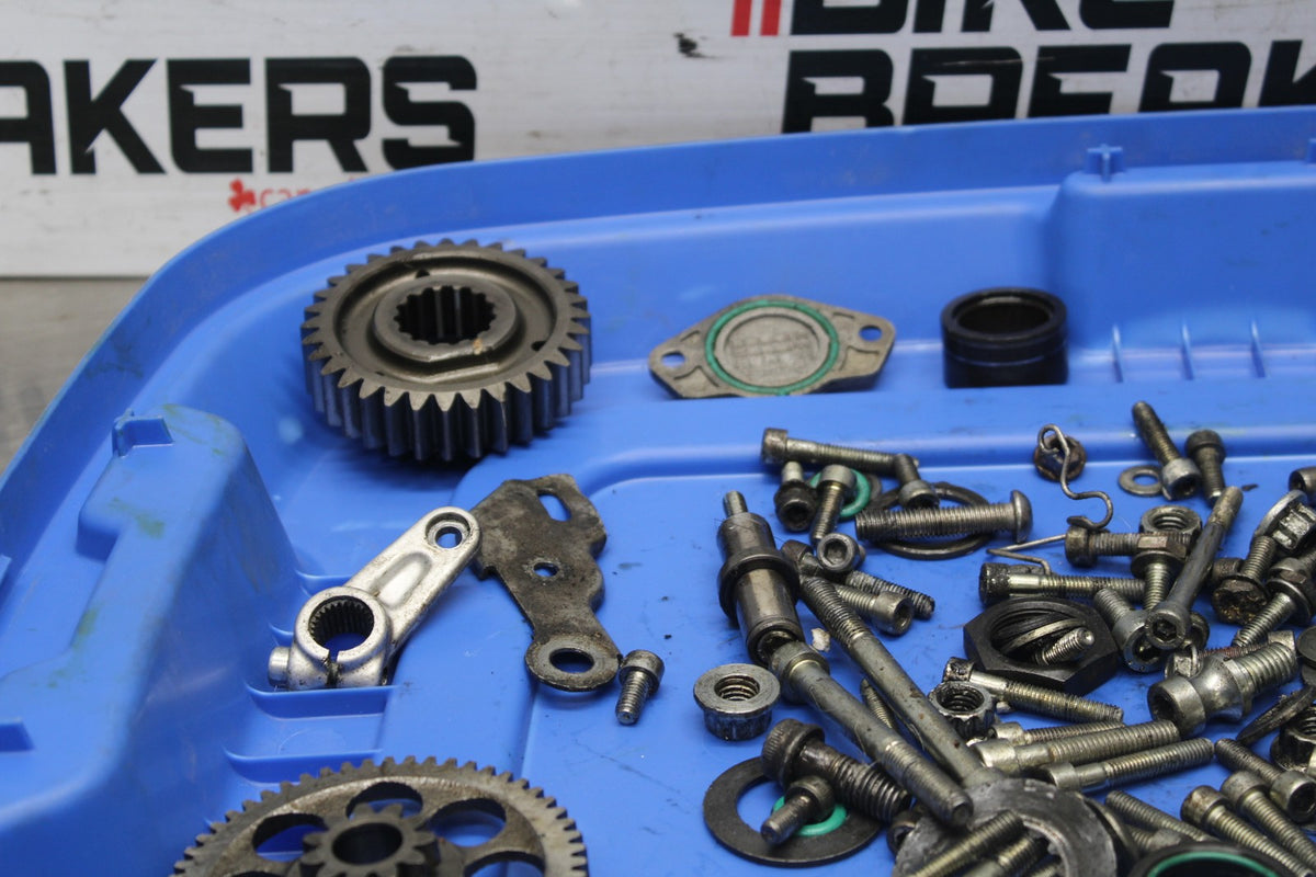 08 DUCATI 1199 PANIGALE ENGINE GEAR BOLTS HARDWARE MOTOR SCREWS BB943
