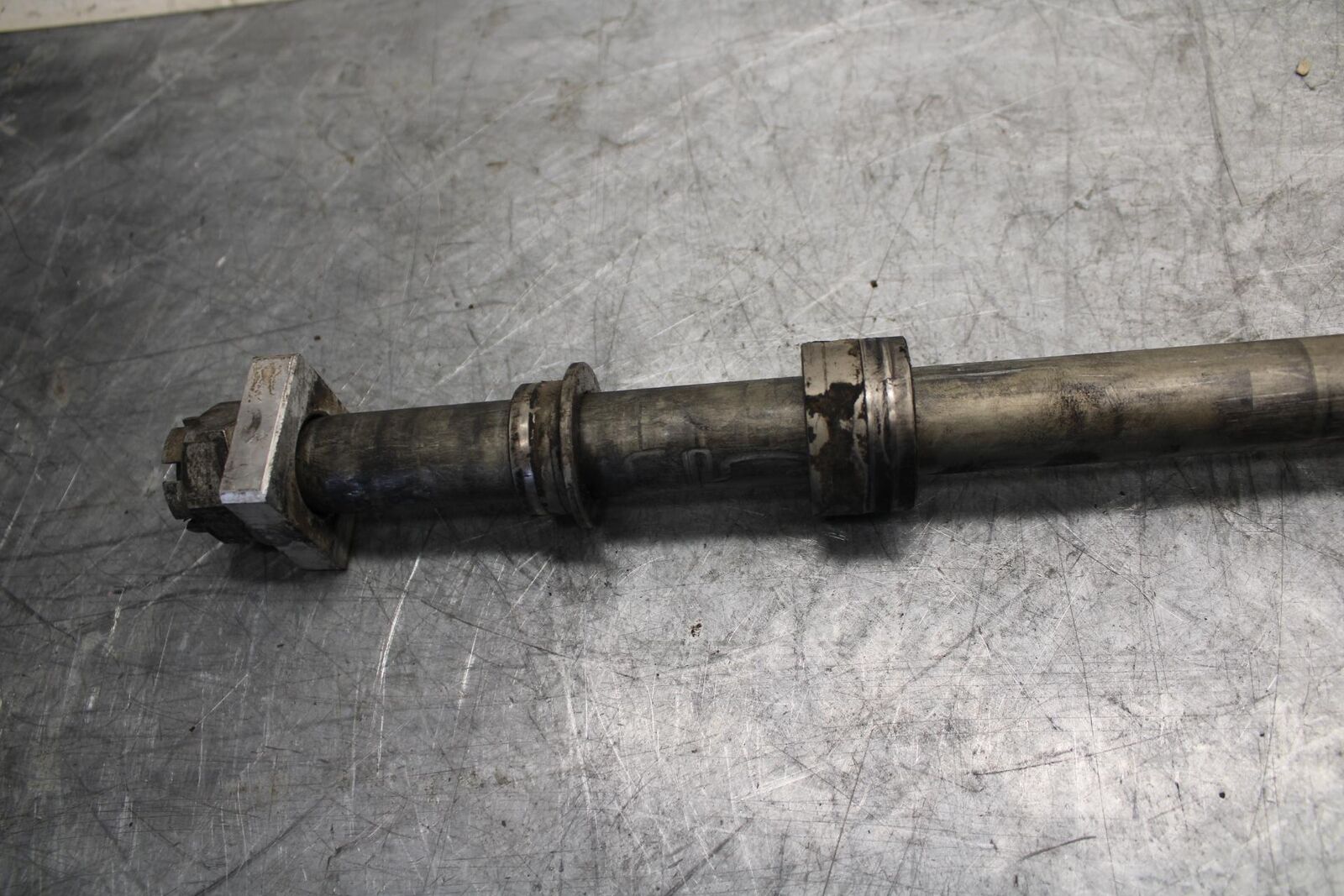 2012 Kawasaki Ninja ZX6R ZX600R REAR AXLE BACK WHEEL RIM PIVOT BOLT AXEL BB529