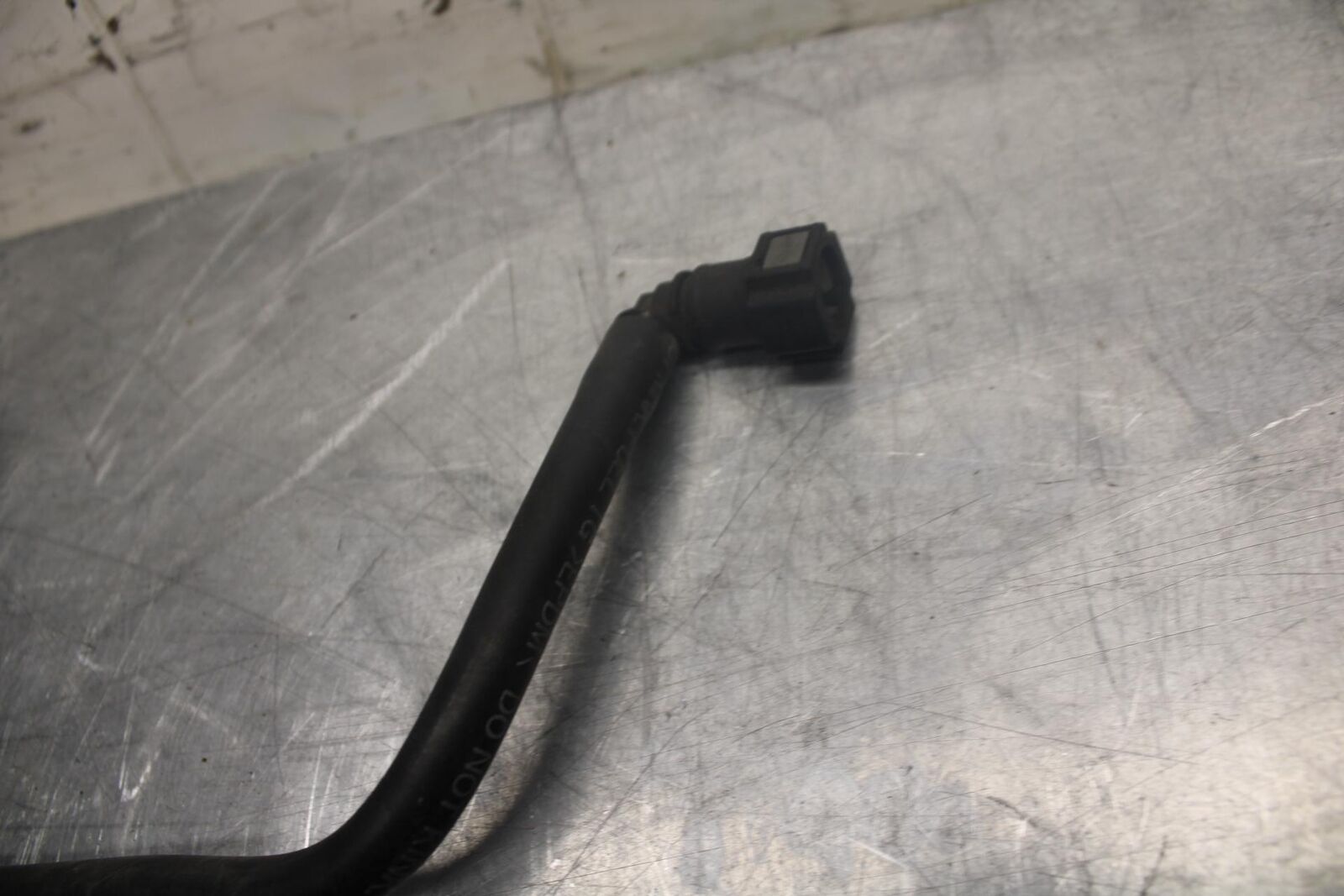 05 YAMAHA YZF R6S FUEL HOSE GAS LINE TUBE PIPE BB462