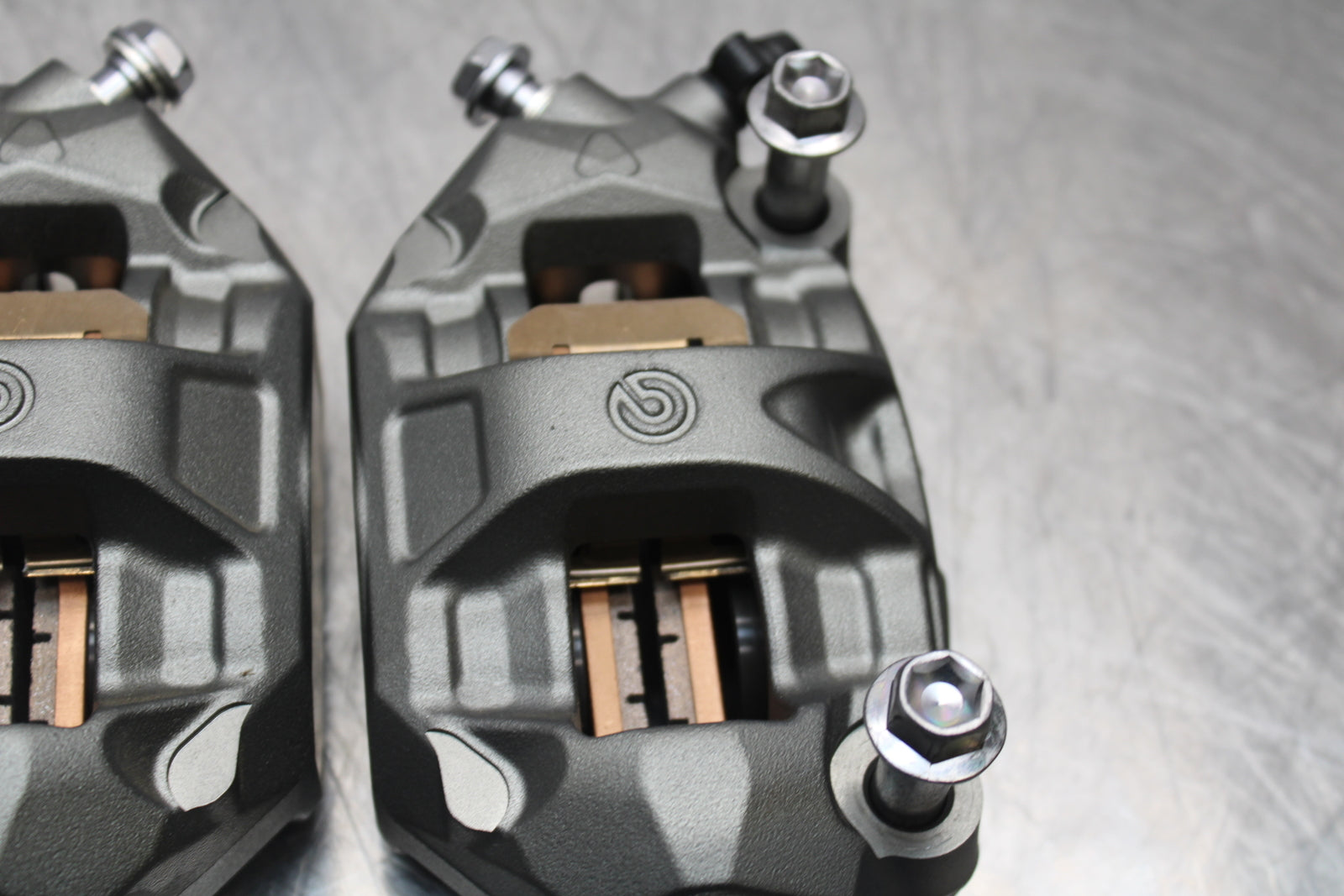 23-24 KAWASAKI NINJA ZX14R NEW!! RIGHT LEFT FRONT BRAKE CALIPER SET BB153