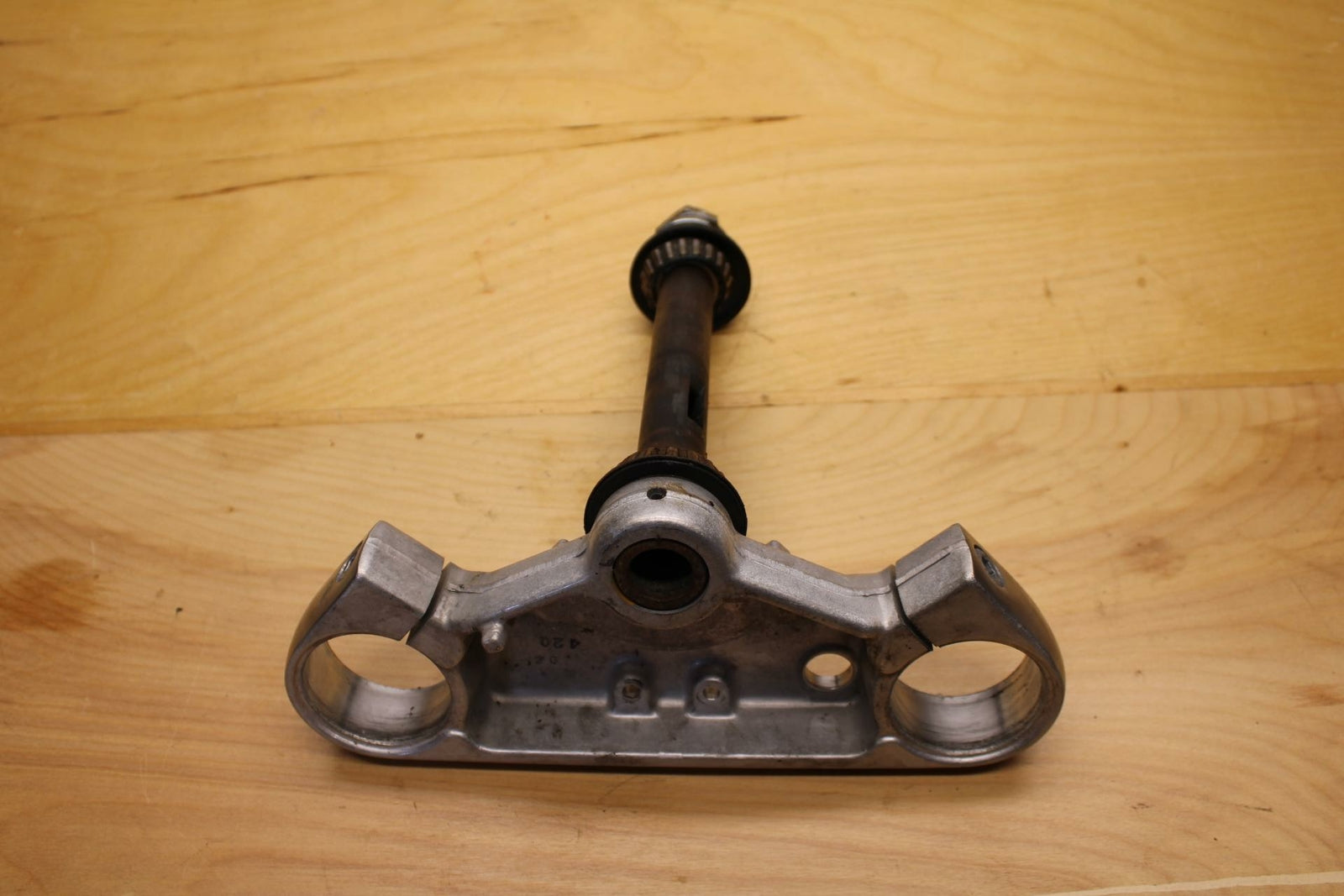 97-04 SUZUKI MARAUDER 800 FRONT FORKS CLAMP LOWER TRIPLE TREE STEM BB312