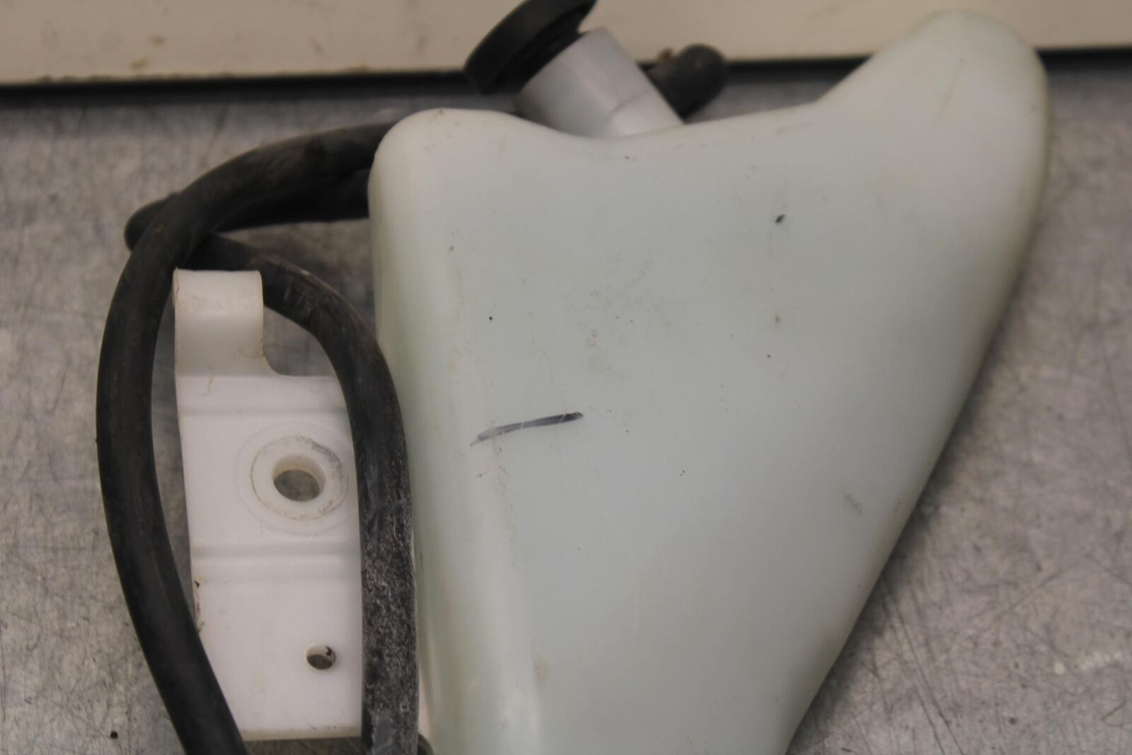 2011 Suzuki GSXR600 COOLANT WATER TANK RESERVOIR BOTTLE BB602