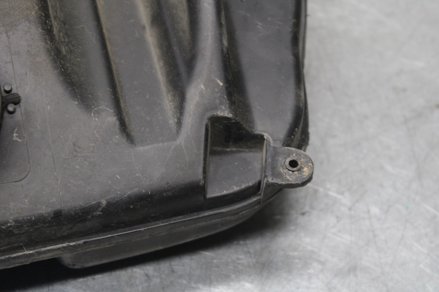 05-09 SUZUKI BOULEVARD C90 AIRBOX AIR INTAKE FILTER BOX BB692