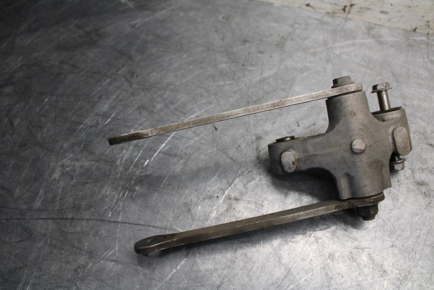 2008 Kawasaki Ninja ZX10R  REAR DOGBONE SHOCK LINKAGE LINK 39007-0006 BB524