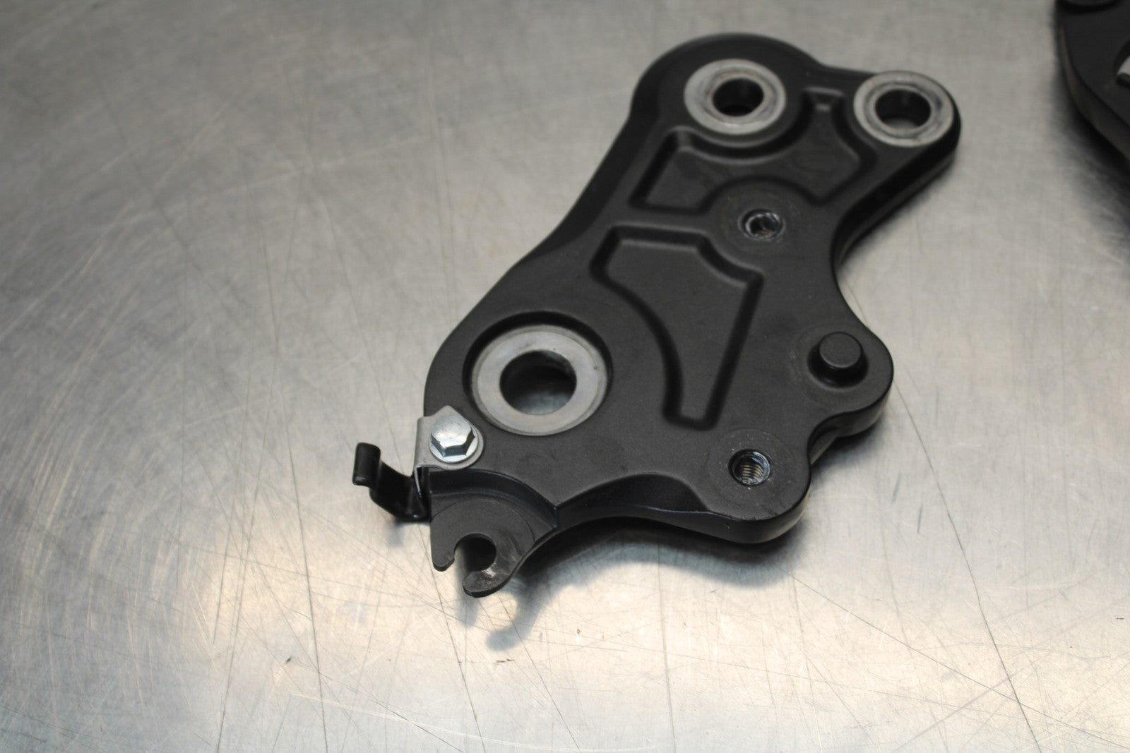 23-24 YAMAHA MT-07 FRAME REARSET REAR SET BRACKETS MOUNTS BB194