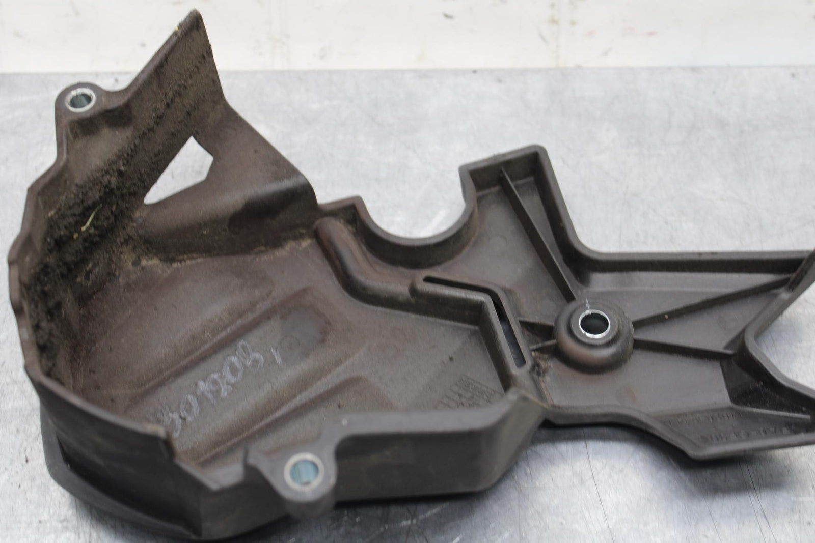 19-22 KAWASAKI Z400 ENGINE SPROCKET COVER BB586