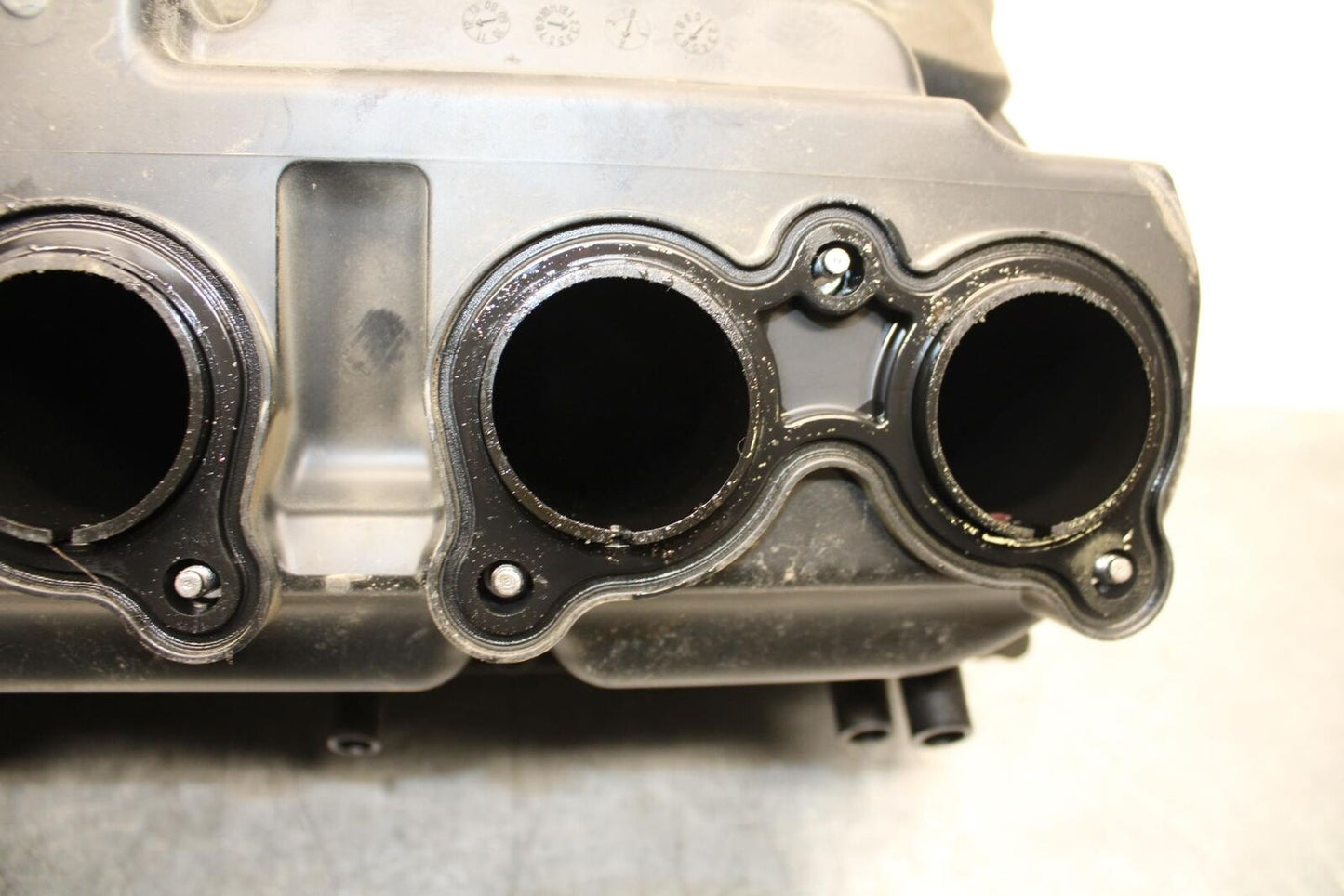 2012 Yamaha FZ8 AIRBOX AIR INTAKE BB550