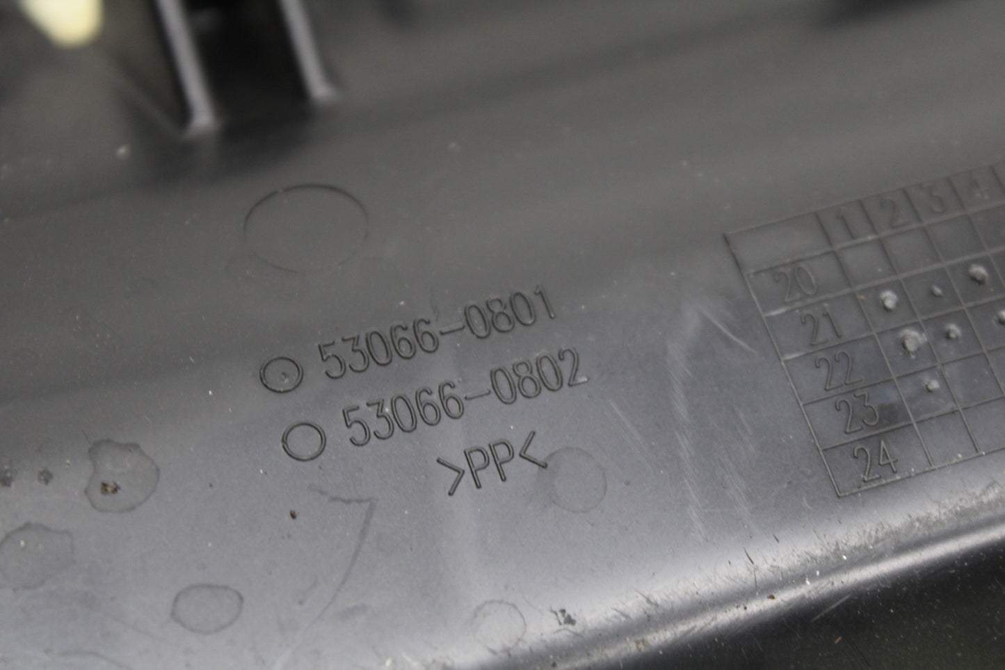 18-23 KAWASAKI NINJA 400 FRONT DRIVERS SEAT PAD SADDLE PILLION BB660