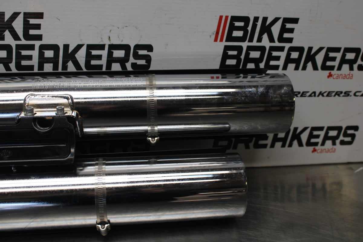 22 HARLEY-DAVIDSON SOFTAIL EXHAUST PIPE BB859