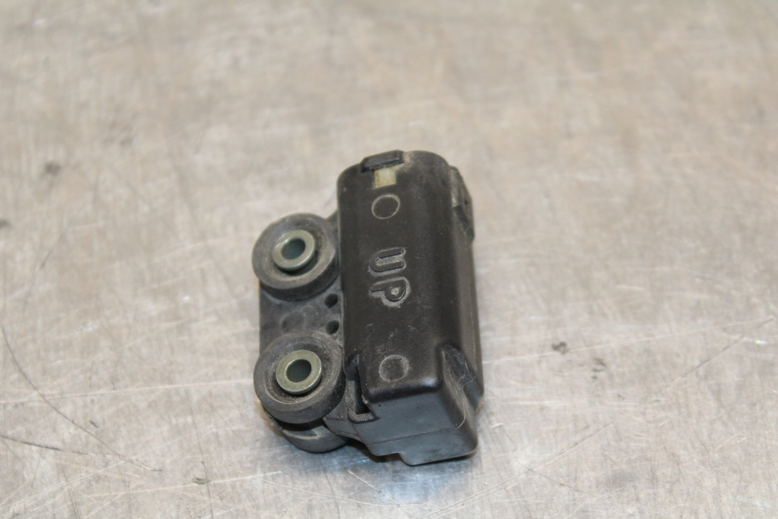 03-05 YAMAHA YZF R6  TIP OVER BANK ANGLE CRASH SENSOR SWITCH  BB132