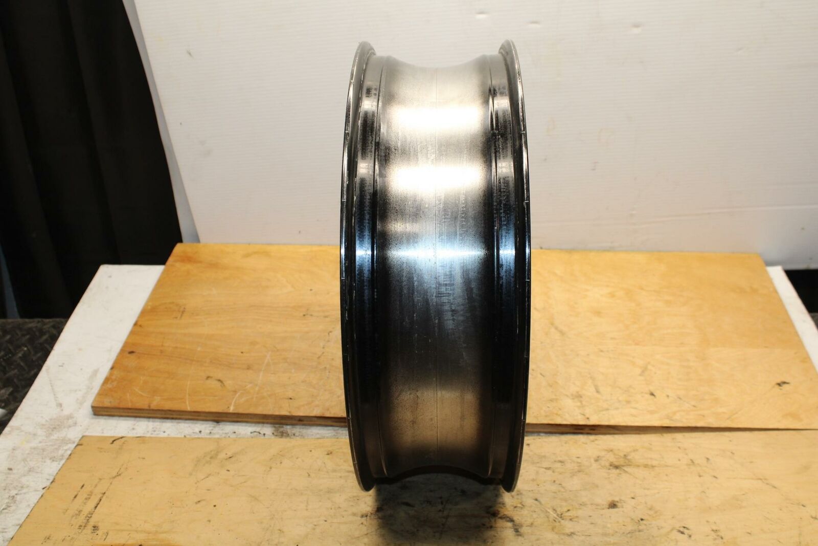 07-12 SUZUKI BANDIT 650S REAR WHEEL BACK RIM W ROTOR BB328