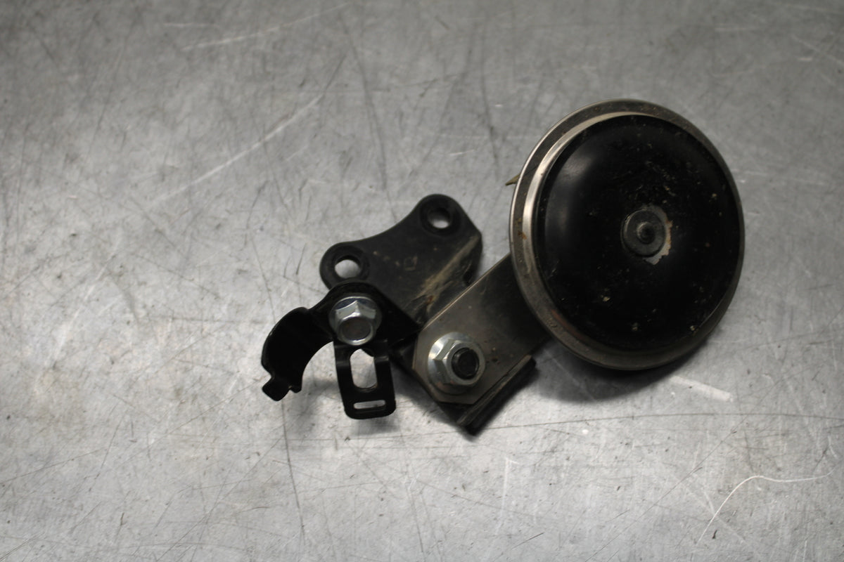 09-15 YAMAHA FZ6R HORN SIGNAL 20S-83371-00-00 BB719