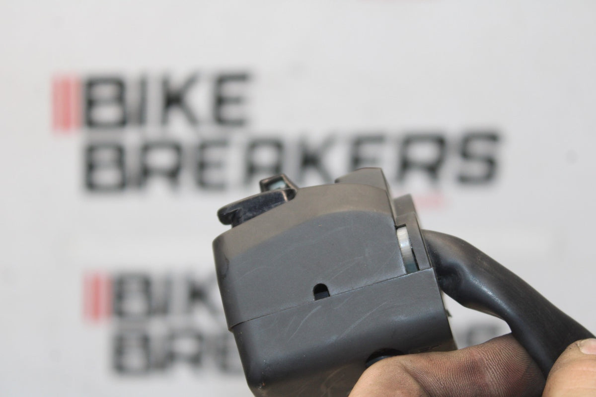 08 KAWASAKI NINJA ZX10R LEFT CLIP ON HANDLE HORN SIGNALS SWITCHES BB902