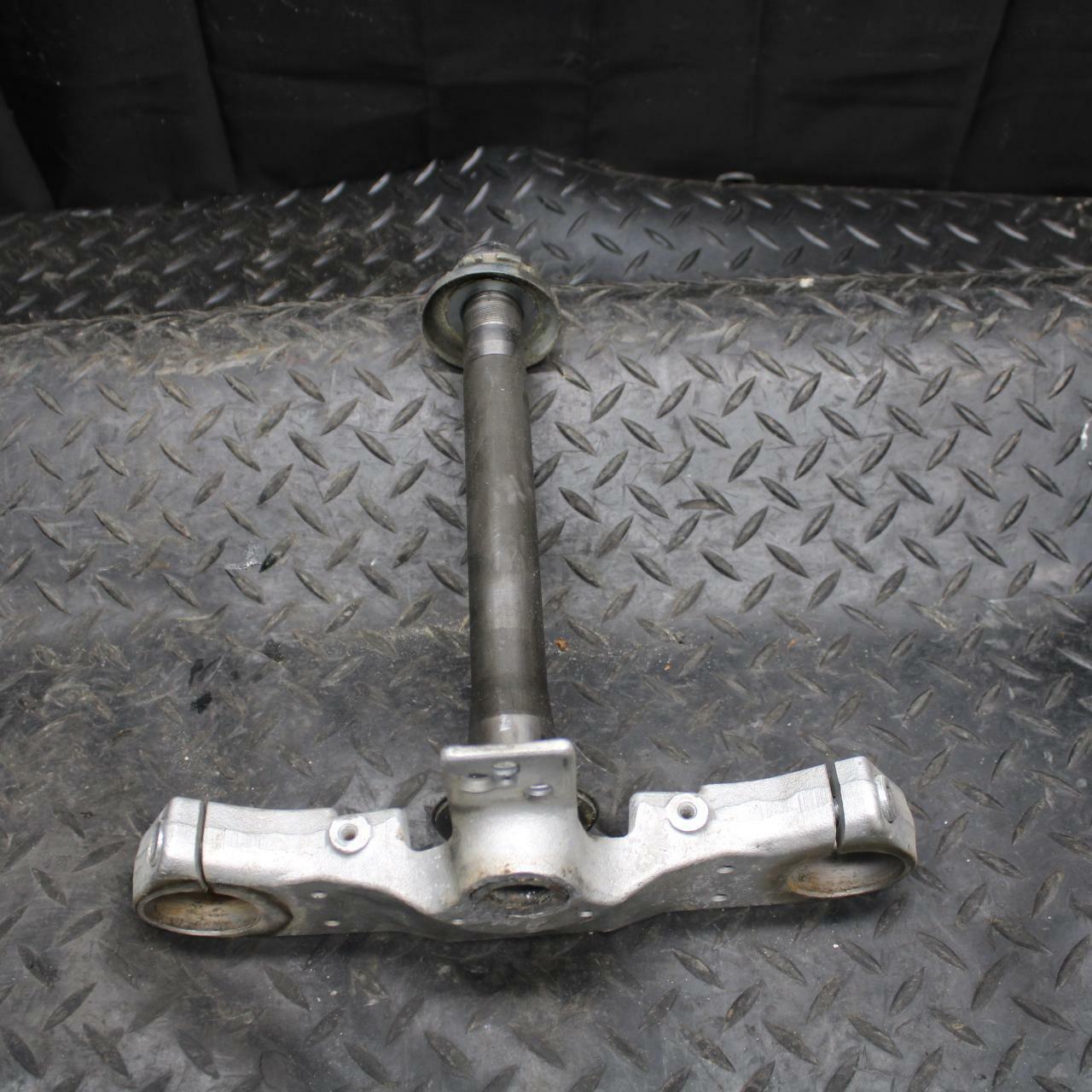 03-05 HONDA SHADOW CLASSIC 750 FRONT FORKS CLAMP LOWER TRIPLE TREE STEM BB229