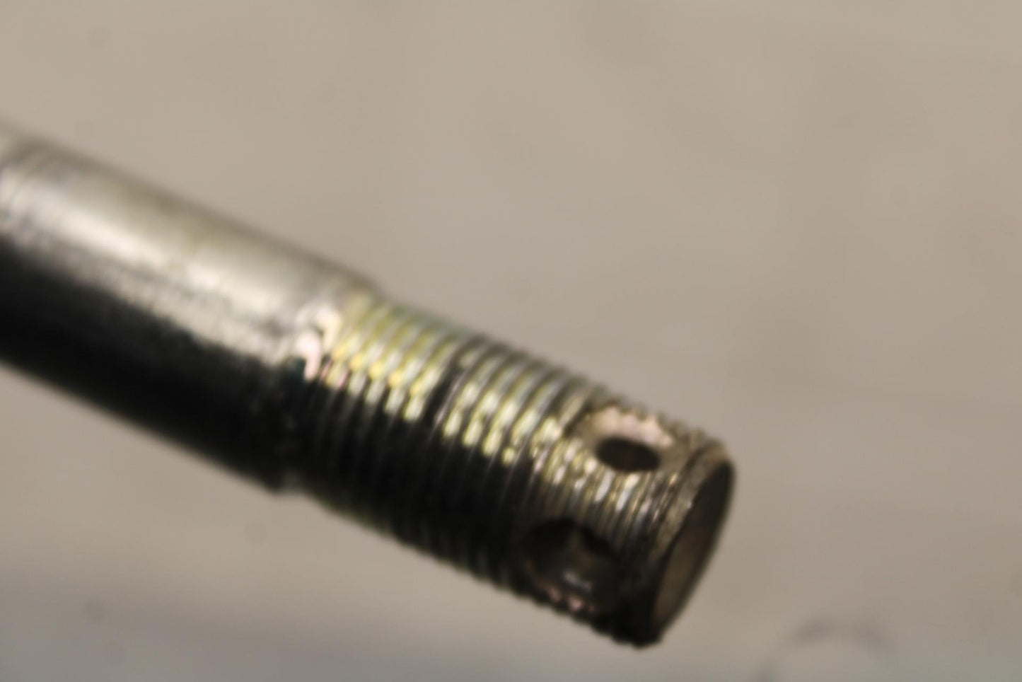 19-22 KAWASAKI Z400 REAR AXLE BACK WHEEL RIM PIVOT BOLT AXEL BB586