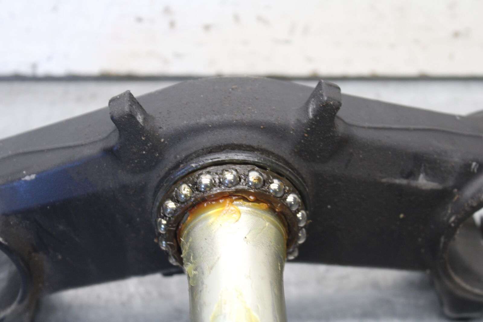 09-12 KAWASAKI NINJA ZX6R ZX600R FRONT FORKS CLAMP LOWER TRIPLE TREE STEM BB656