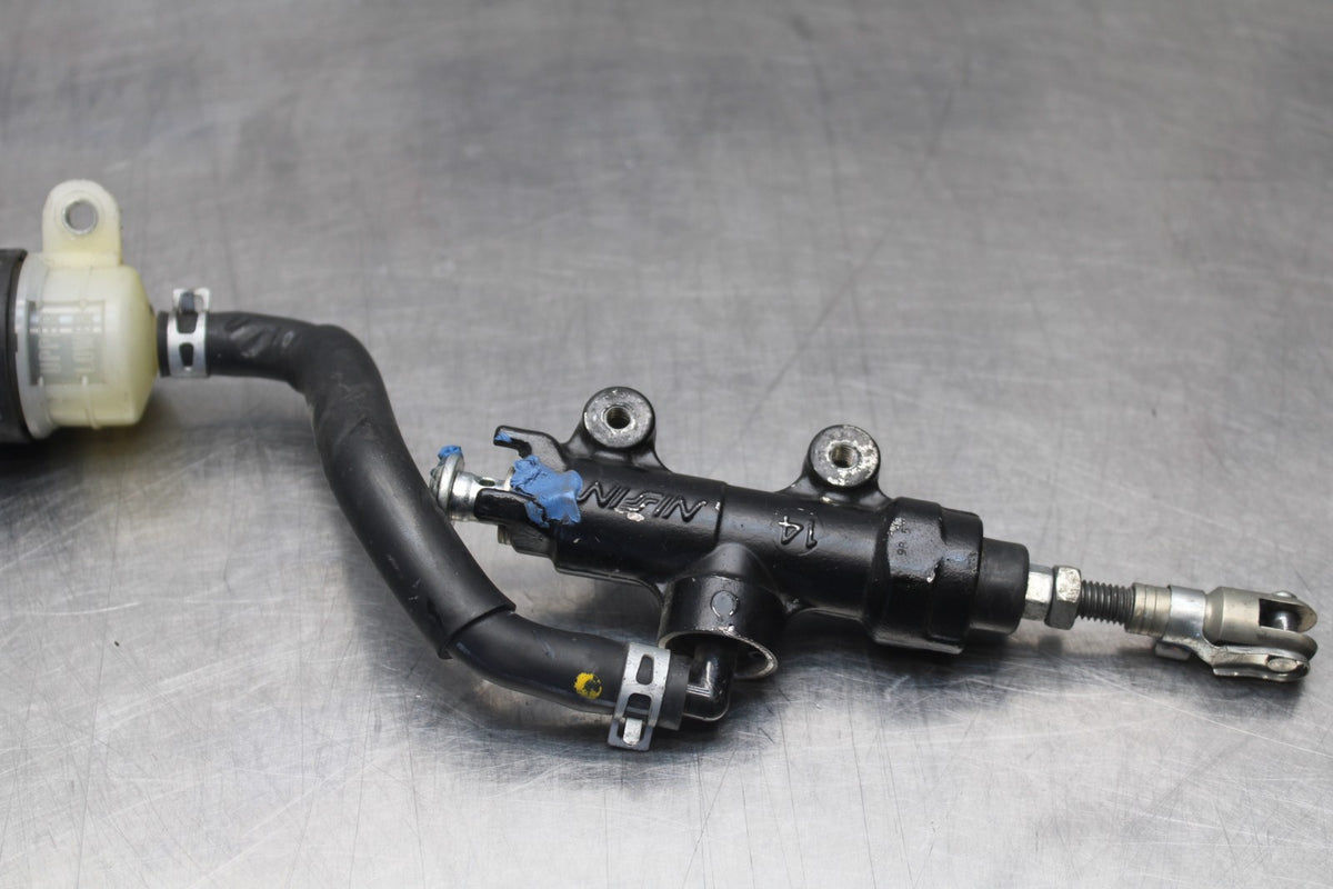 09 SUZUKI GSXR1000 REAR BACK BRAKE MASTER CYLINDER W RESERVOIR BB777