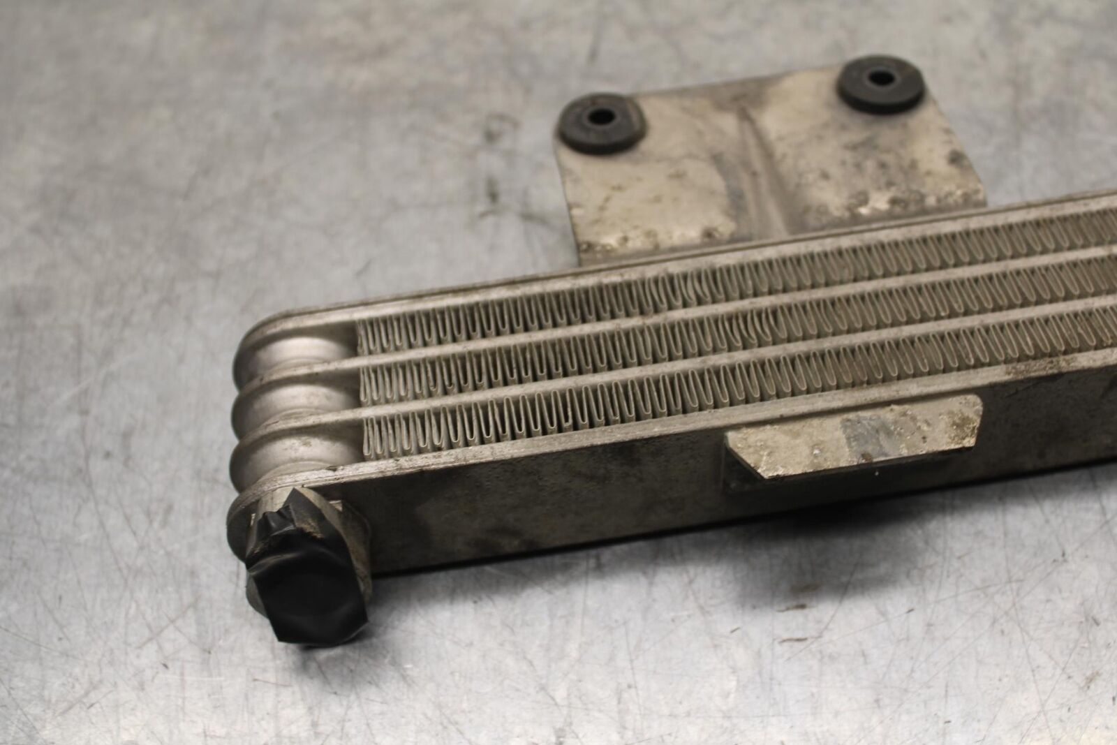 04-09 SUZUKI GS 500 FH GS500F ENGINE MOTOR OIL COOLER  BB97