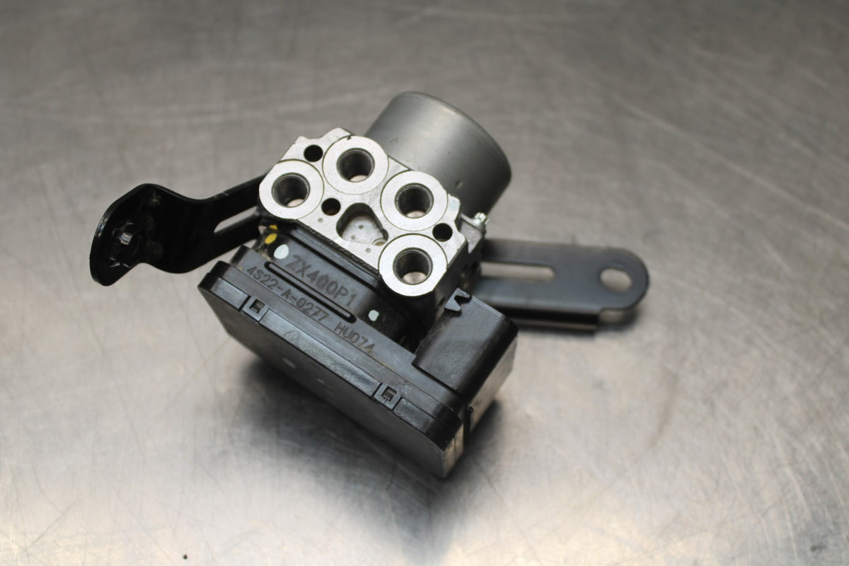 23-24 KAWASAKI ZX4R ZX 4RR ZX4 RR ABS PUMP UNIT MODULE BB827