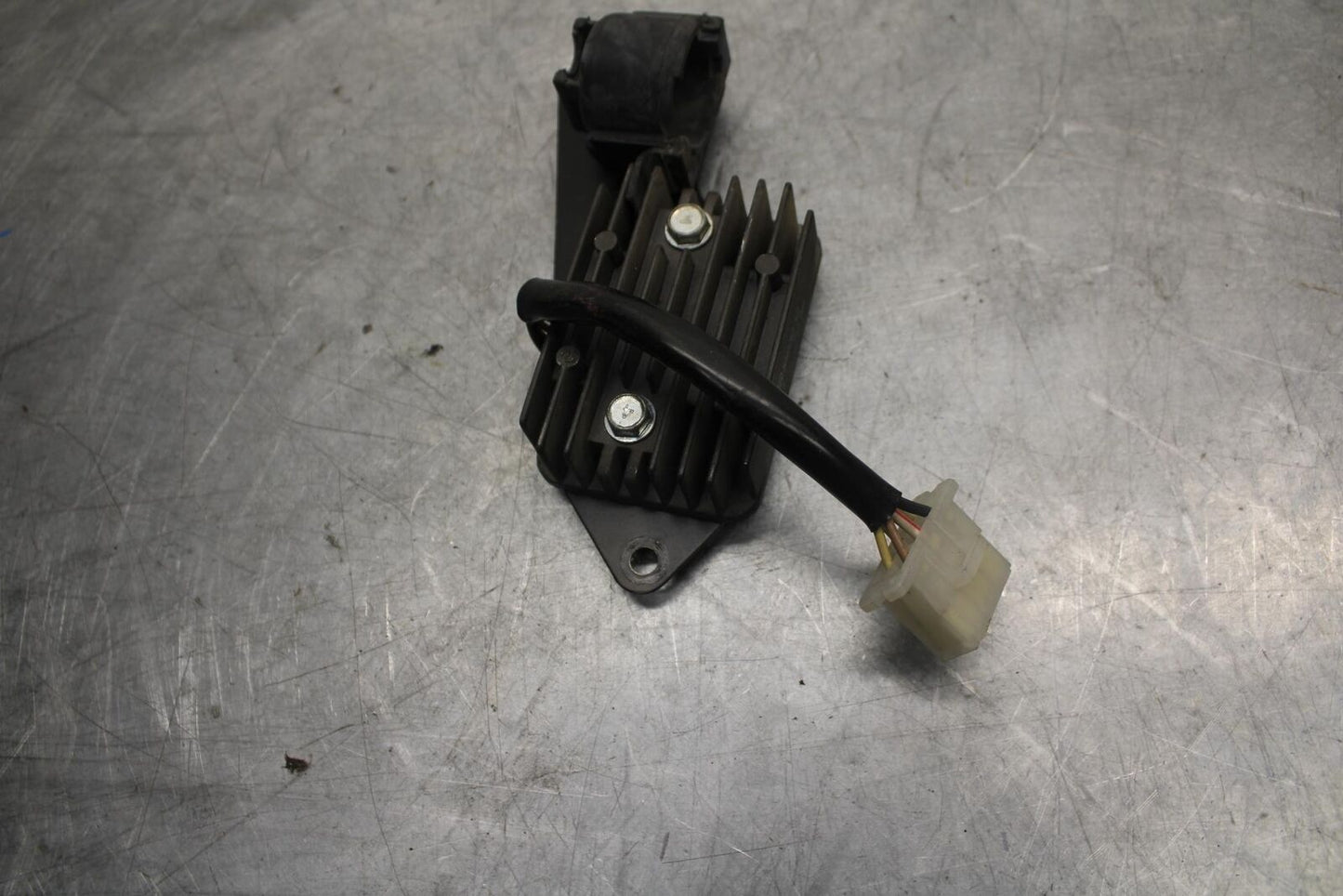 2005 Kawasaki Ninja 500R EX500D RECTIFIER VOLTAGE REGULATOR 11045-1421 BB36