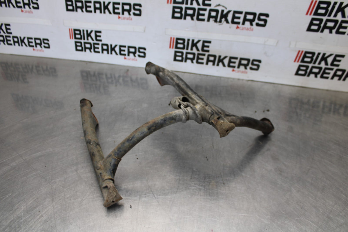 06-07 HONDA INTERCEPTOR 800 VFR800 CENTER MAIN STAND BB917