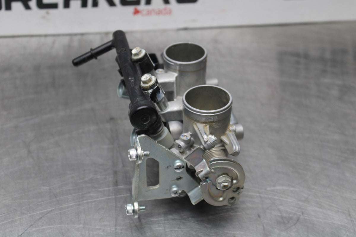 23 YAMAHA YZF R3 MAIN FUEL INJECTORS / THROTTLE BODIES BB806