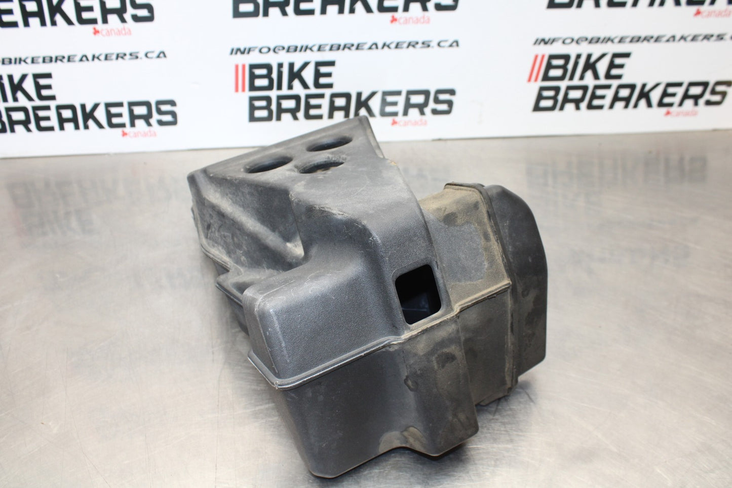 05-06 VICTORY KINGPIN DELUXE AIRBOX AIR INTAKE FILTER BOX BB195