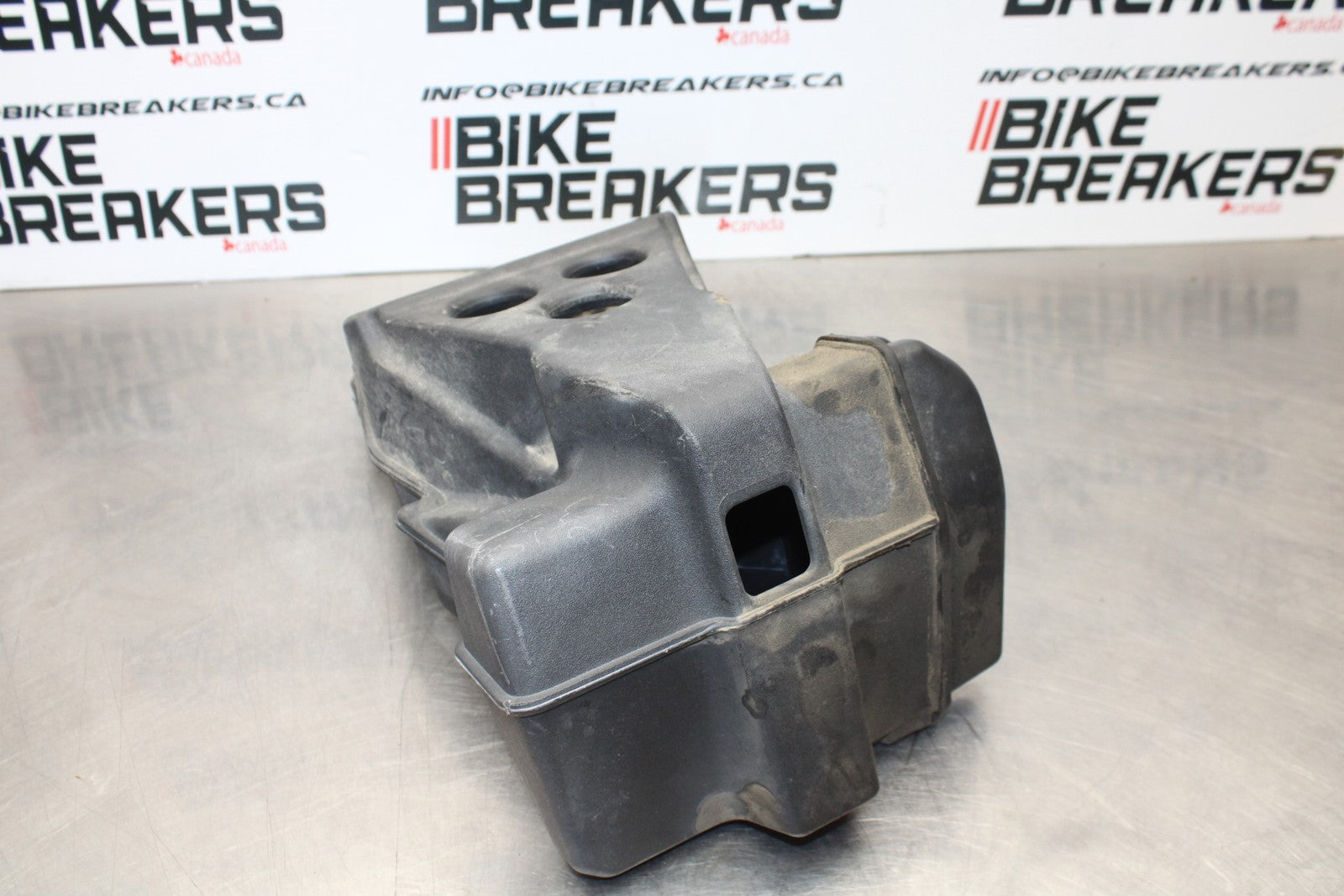05-06 VICTORY KINGPIN DELUXE AIRBOX AIR INTAKE FILTER BOX BB195