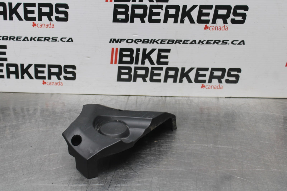 22-25 YAMAHA YZF R7 ENGINE SPROCKET COVER BB850