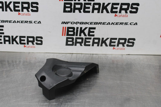 22-25 YAMAHA YZF R7 ENGINE SPROCKET COVER BB850