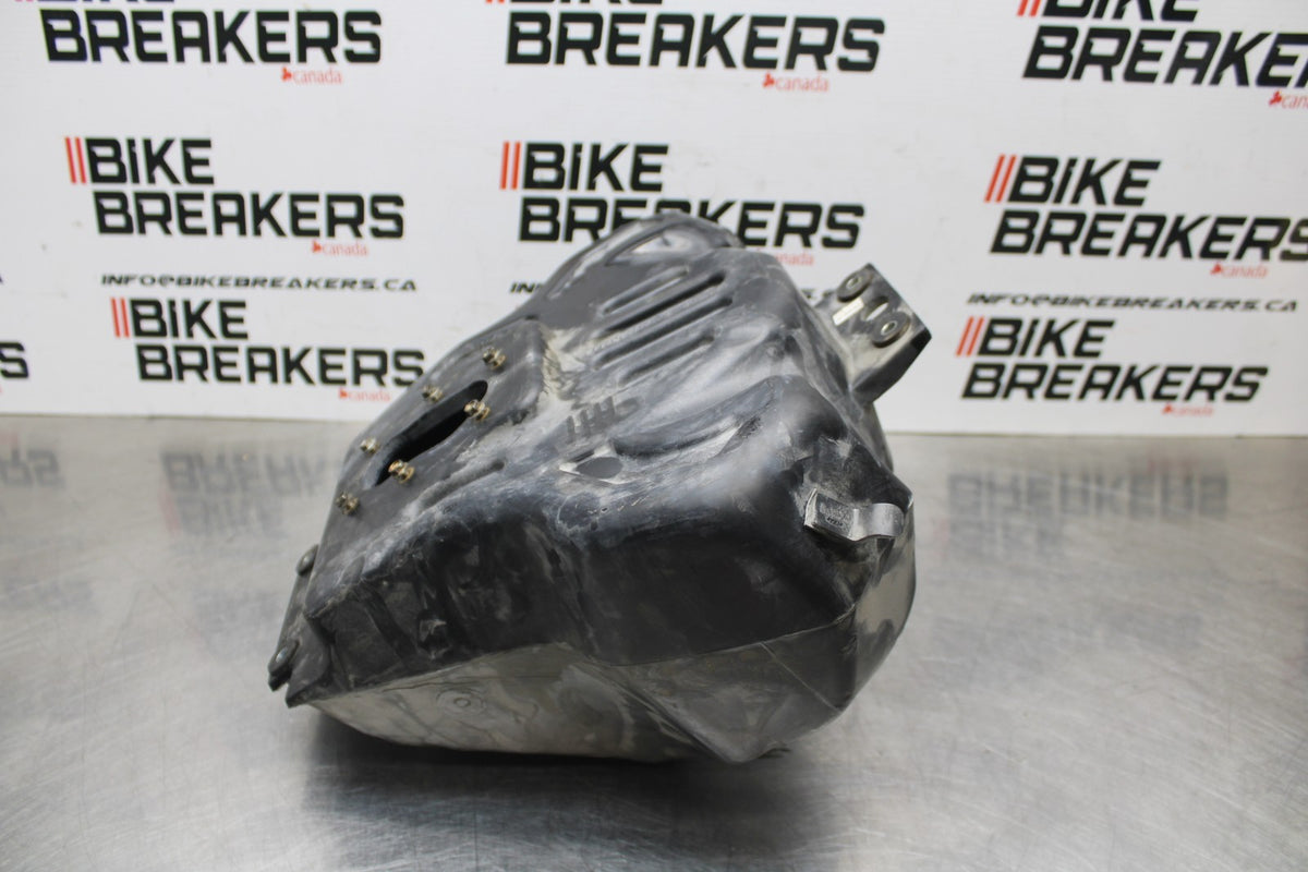 13-16 KTM 390 DUKE GAS TANK FUEL CELL PETROL RESERVOIR BB815