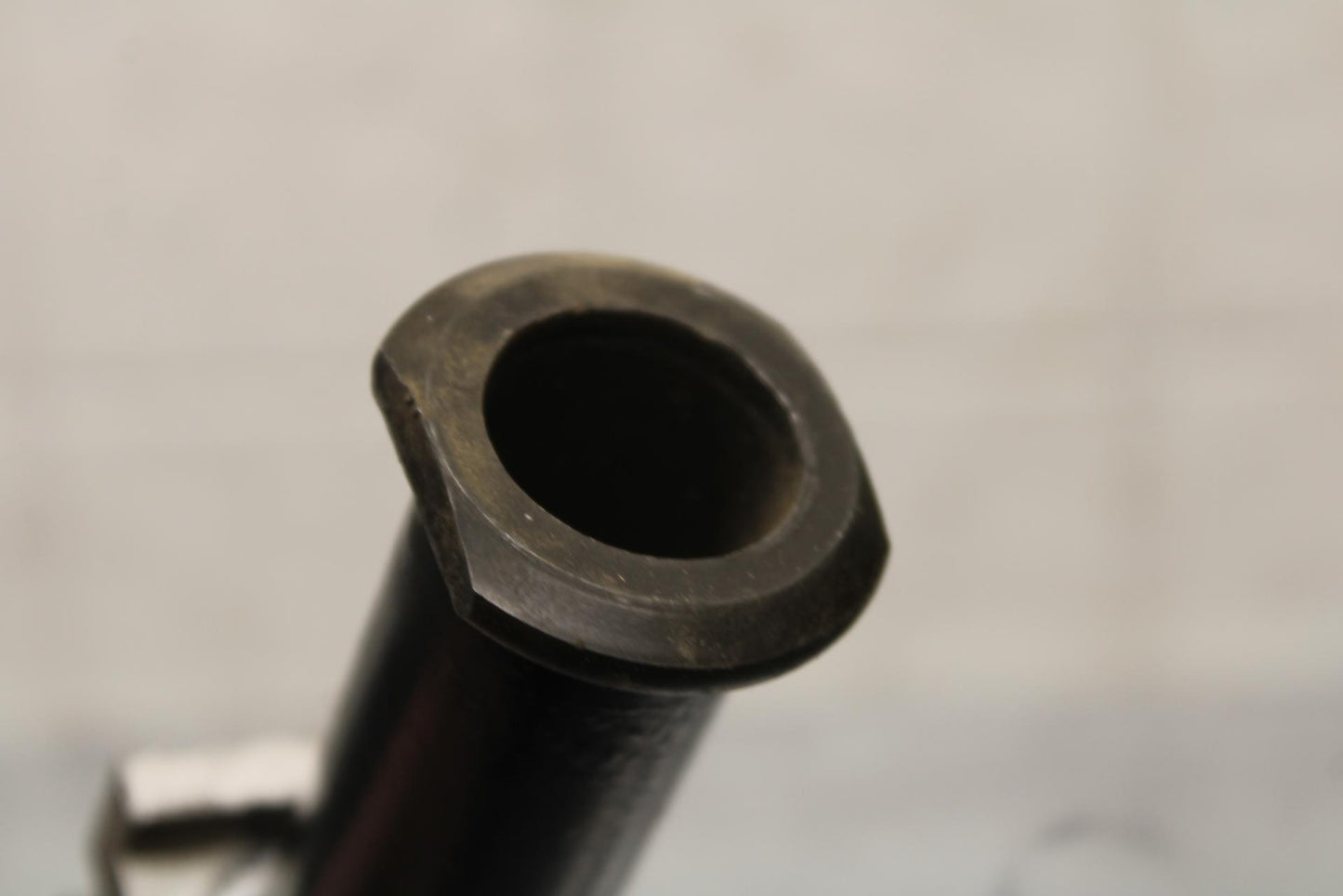 2007 Yamaha YZF R6S REAR AXLE BACK WHEEL PIVOT BOLT AXEL 5SL-25381-10-00 BB594