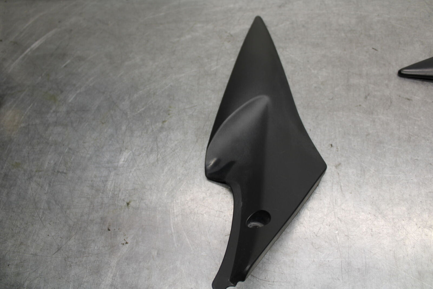 06-07 SUZUKI GSXR750 RIGHT LEFT FRONT SIDE SEAT PANELS COWLS FAIRINGS  BB670